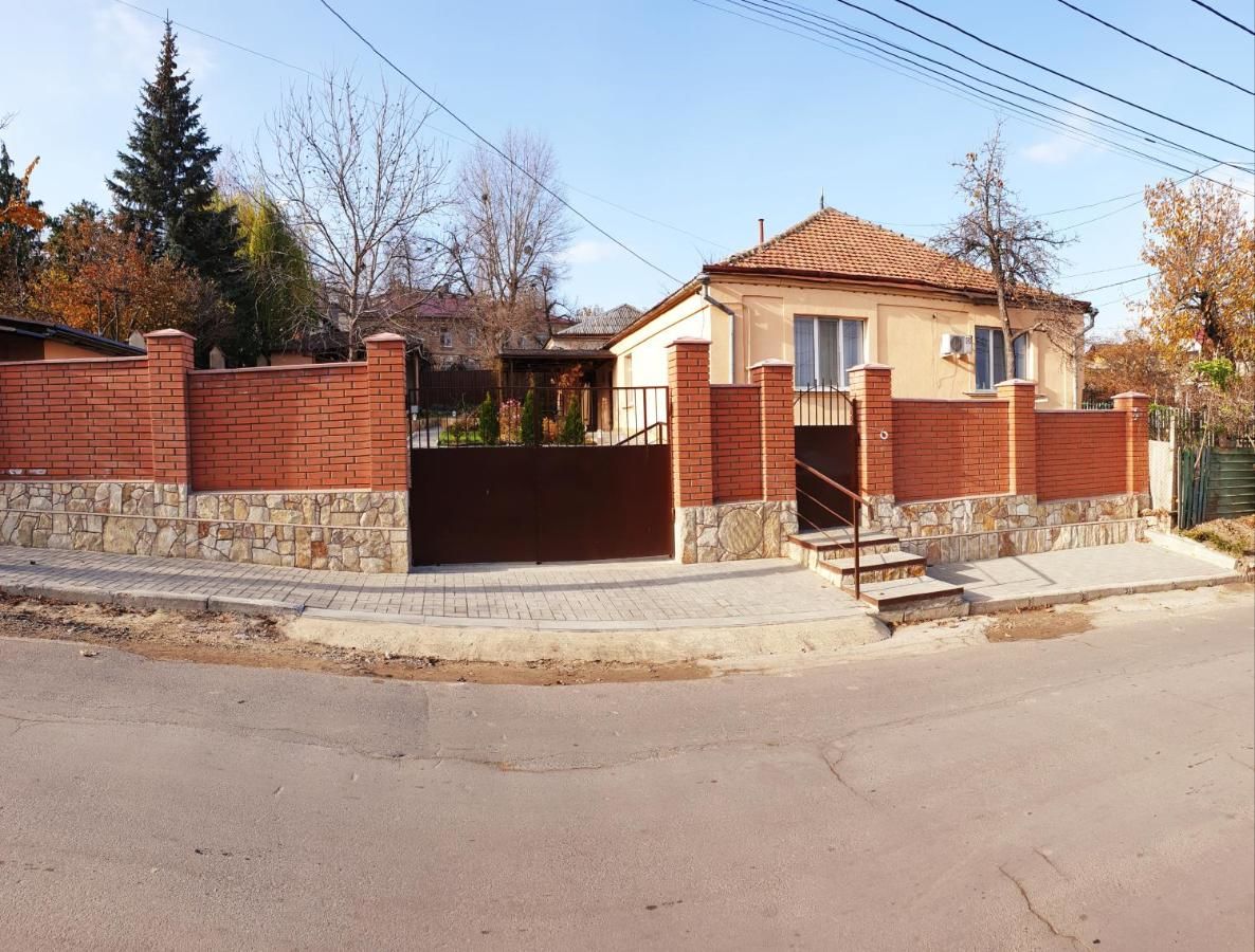 Виллы Slovac House with a garden and fireplace Кишинёв-23