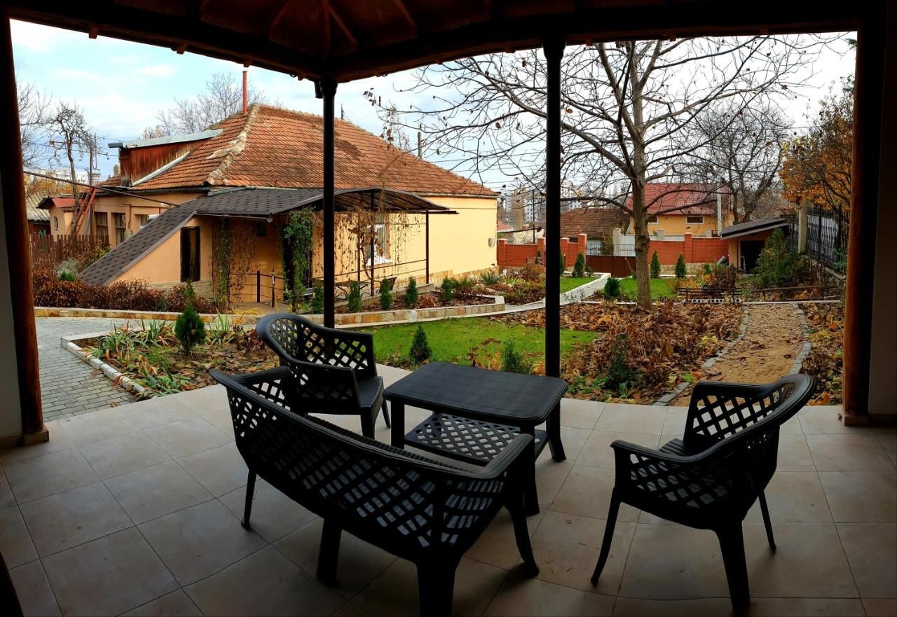 Виллы Slovac House with a garden and fireplace Кишинёв-11